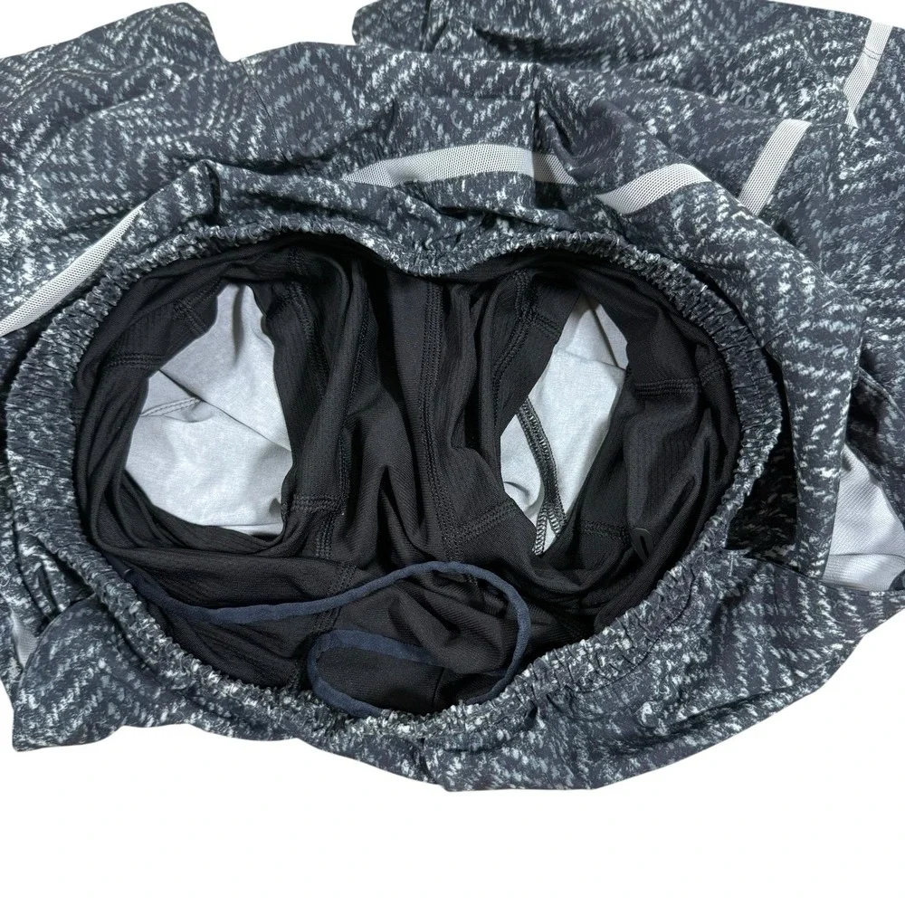 Lululemon Men's T.H.E. Shorts XS Chevron Reflective Black Gray Linerless Gym‎